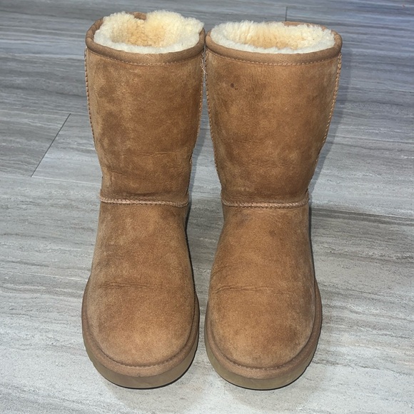 Limited Edition Pink Ribbon Breast Cancer UGG boot Classic Short Chestnut - Picture 2 of 8